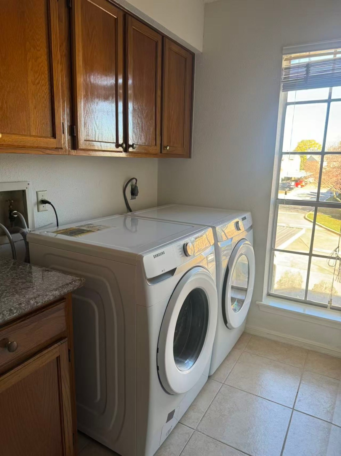1515 Sandy Springs Road, Unit 2002 Houston, TX 77042 - Photo 11 of 19 a utility room with sink dryer and washer