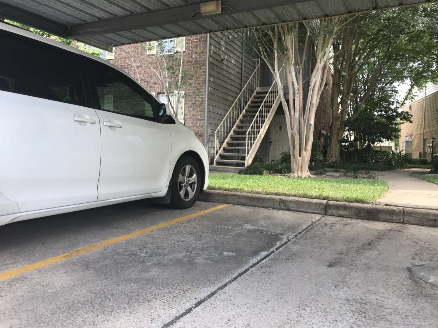 1515 Sandy Springs Road, Unit 2002 Houston, TX 77042 - Photo 4 of 19 a view of a car garage