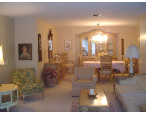 33 Spit Brook Road, Unit A 11 Nashua, NH 03060 - Photo 3 of 12 Gallery Image 3
