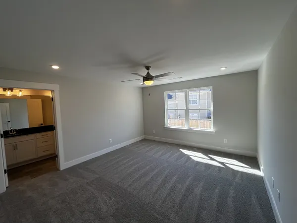 a view of empty room with window