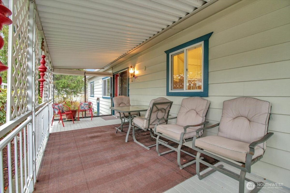 815 124th Street Southwest, Unit 52 Everett, WA 98204 - Photo 5 of 40