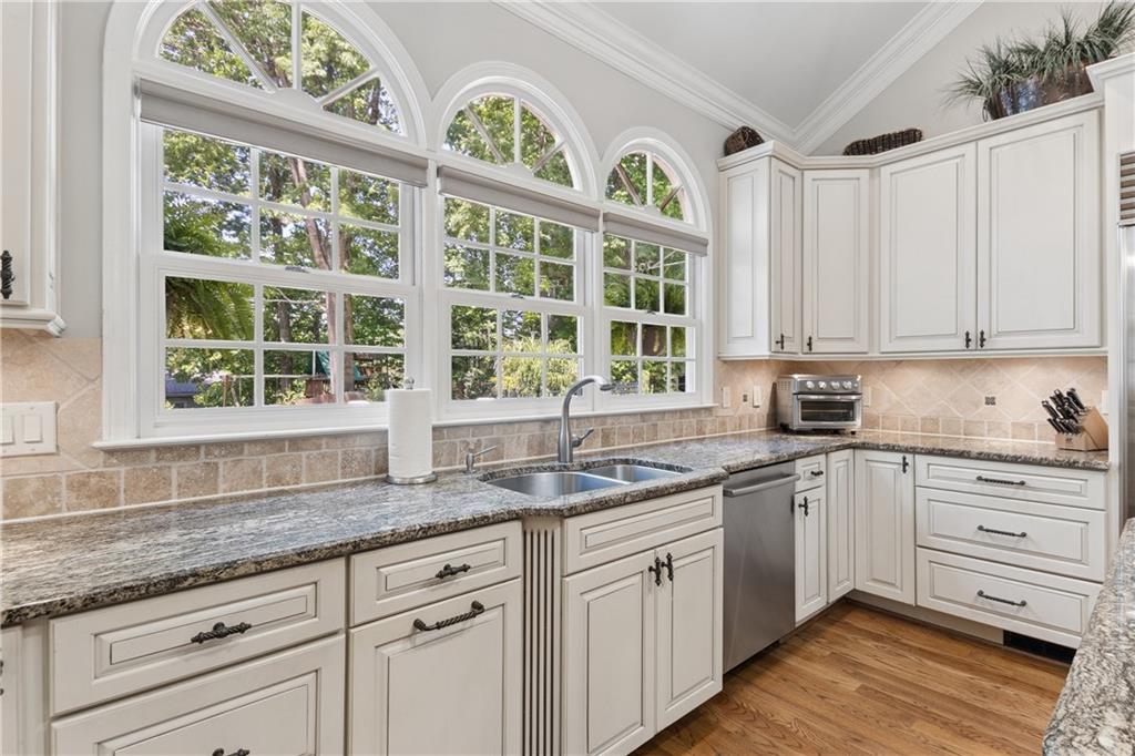 5398 Trowbridge Place Atlanta, GA 30338 - Photo 13 of 49