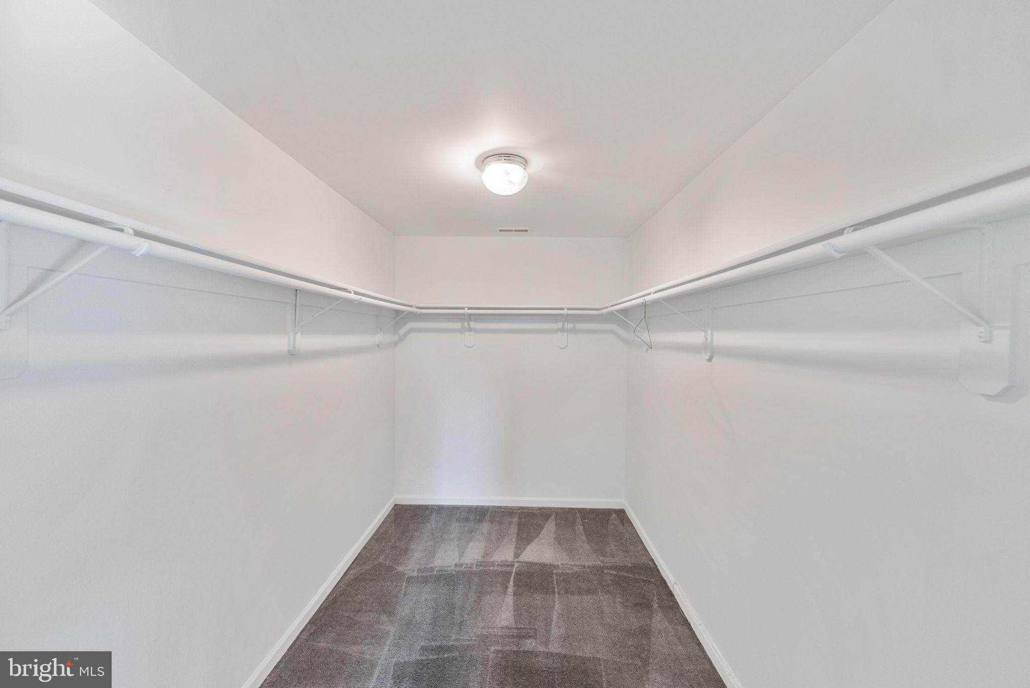 9403 North Laurel Road Laurel, MD 20723 - Photo 29 of 49 Primary Walk-In Closet