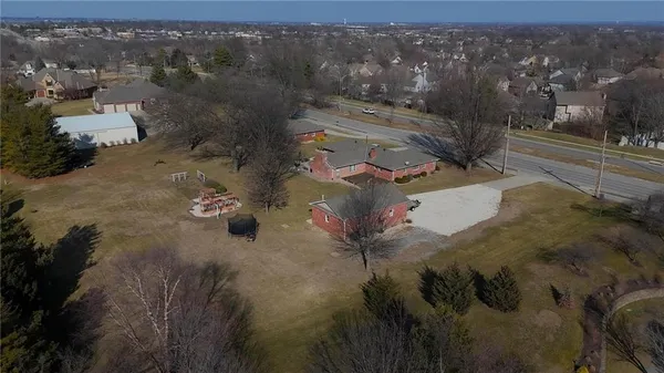 $895,000 | 15590 Antioch Road, Overland Park, KS 66221