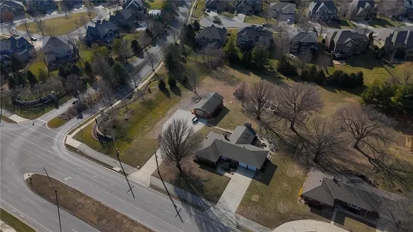 $895,000 | 15590 Antioch Road, Overland Park, KS 66221