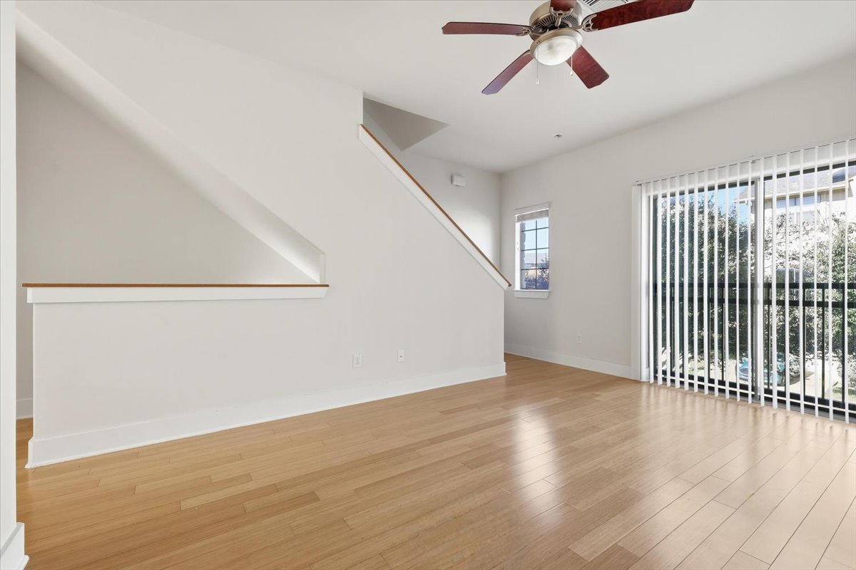 13420 Lyndhurst Street, Unit 807 Austin, TX 78729 - Photo 4 of 31