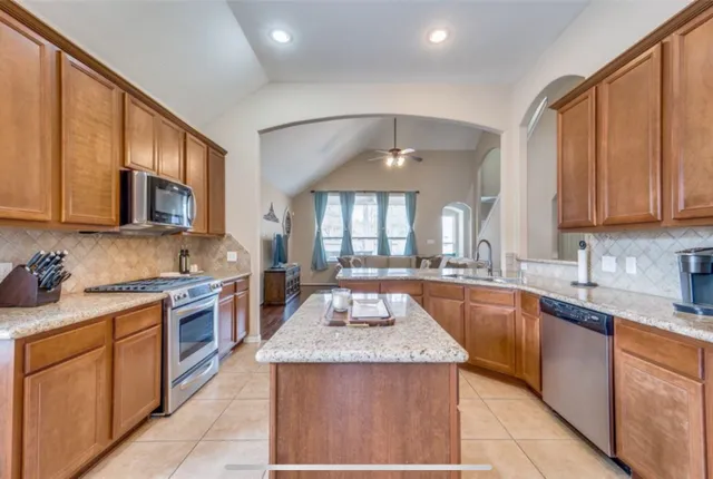 $3,950 | 14 Pleasant Point Place, Spring, TX 77389