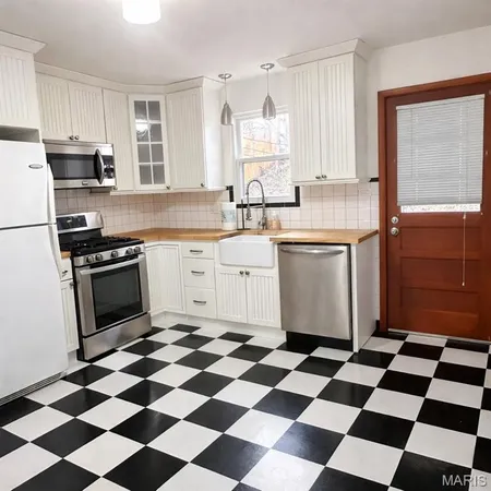 $1,575 | 2512 Tamm Avenue, St. Louis, MO 63139