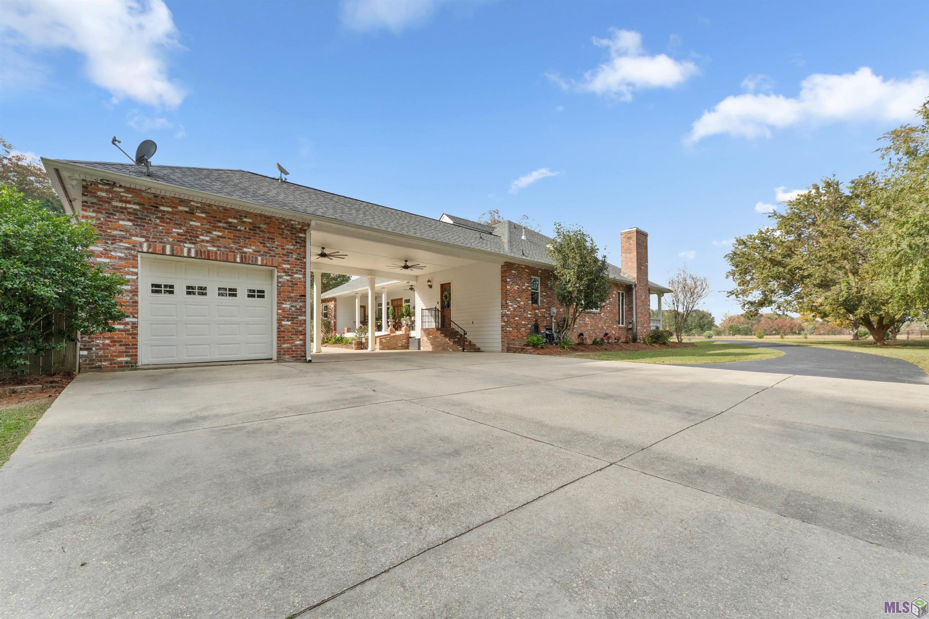 979 Thompson Road Slaughter, LA 70777 - Photo 9 of 60