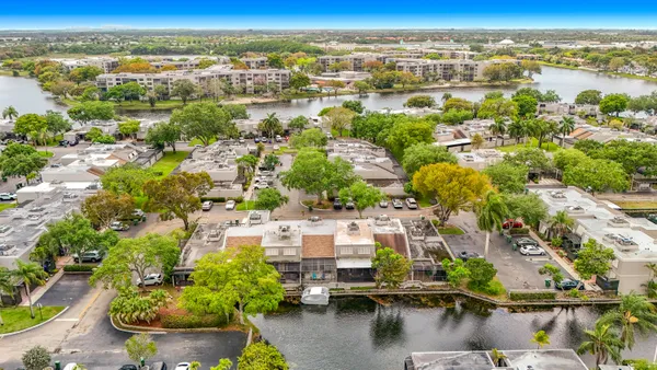 $3,350 | 11313 Northwest 15th Street, Pembroke Pines, FL 33026
