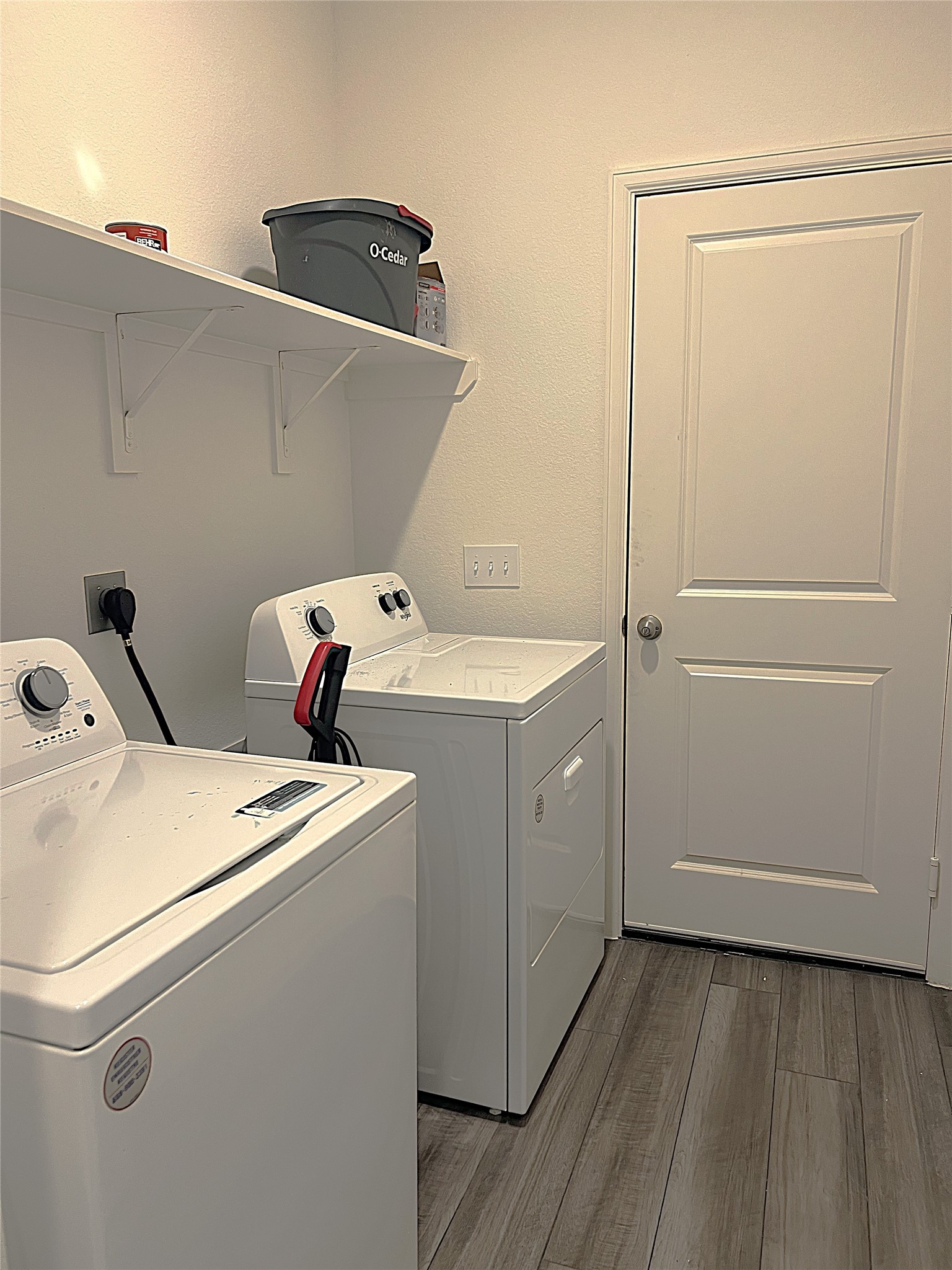 14715 Peaceful Way New Caney, TX 77357 - Photo 13 of 33 a utility room with dryer and washer