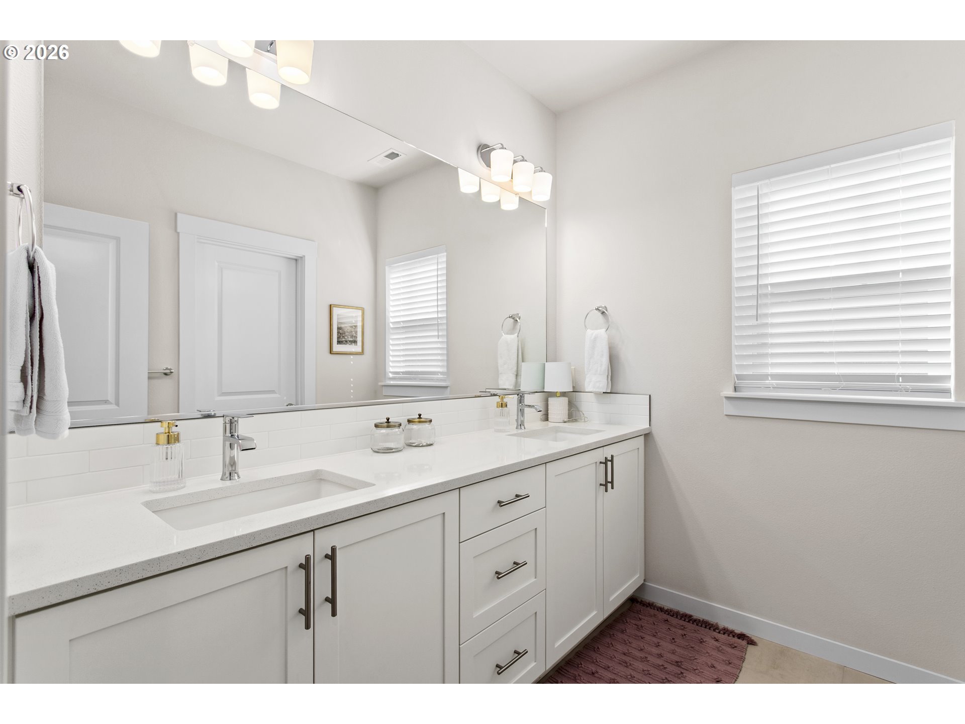 11000 Southwest Verdun Loop Wilsonville, OR 97070 - Photo 33 of 42 Bathroom