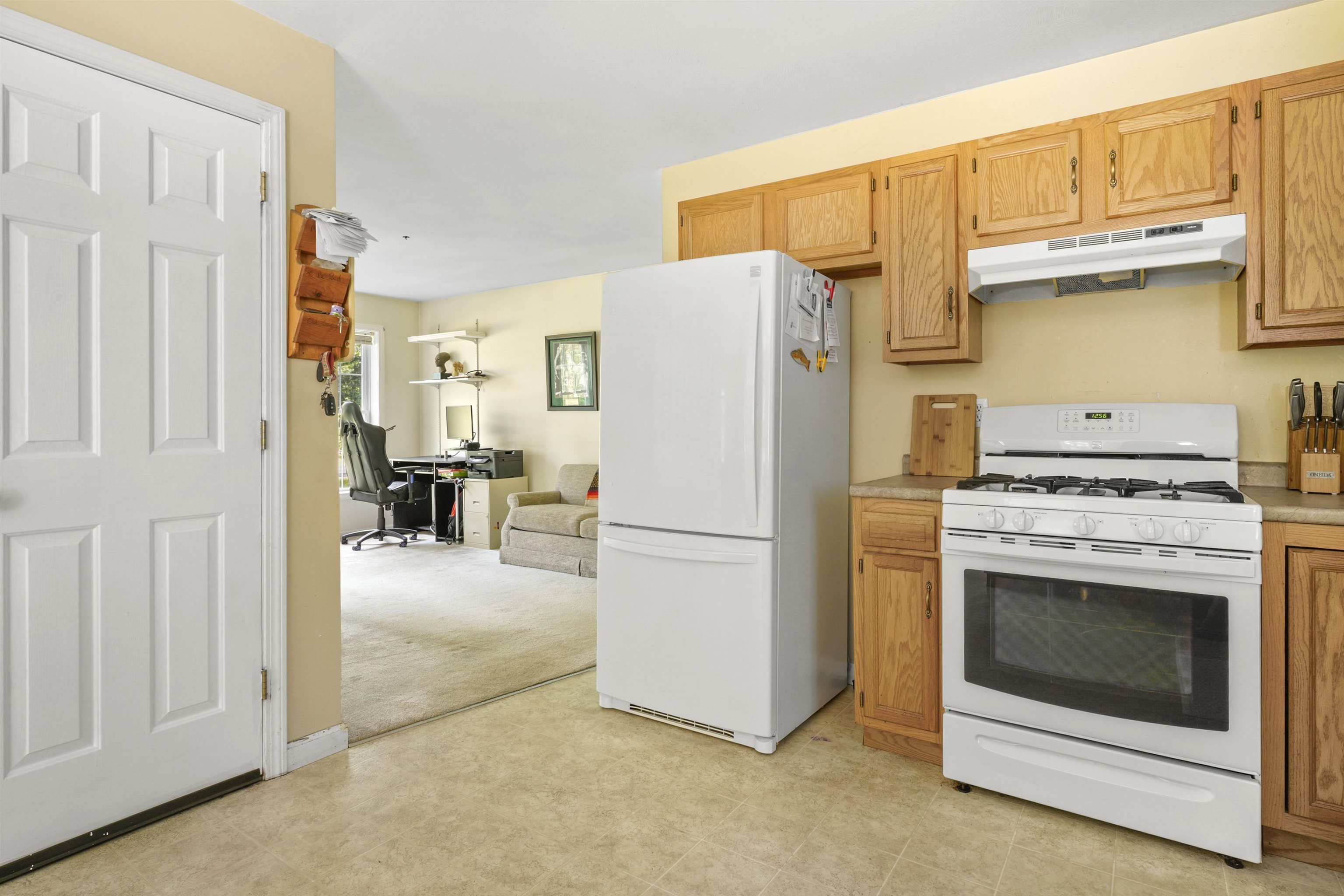 266 Center Hill Road Epsom, NH 03234 - Photo 11 of 44