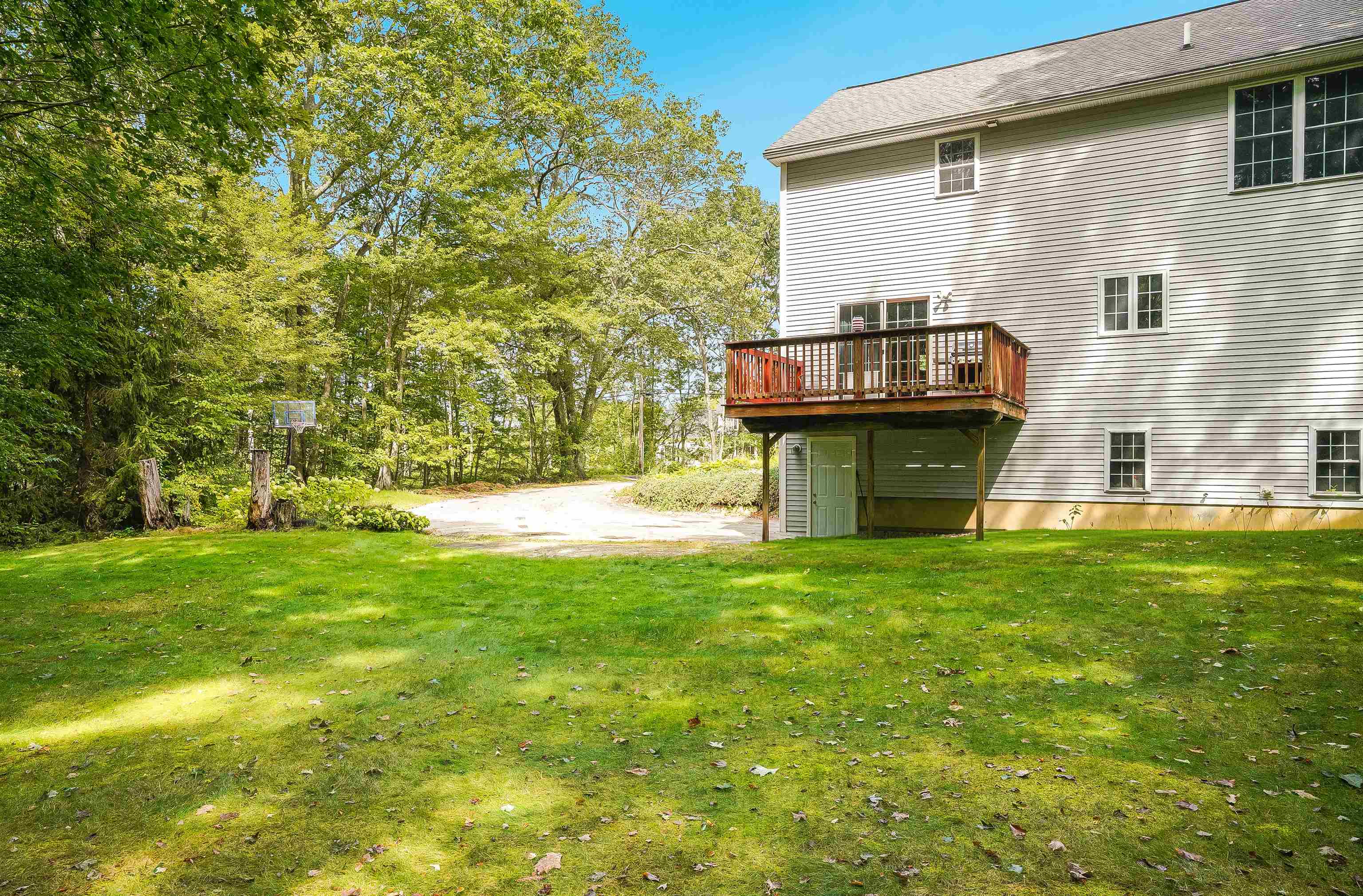 266 Center Hill Road Epsom, NH 03234 - Photo 32 of 44