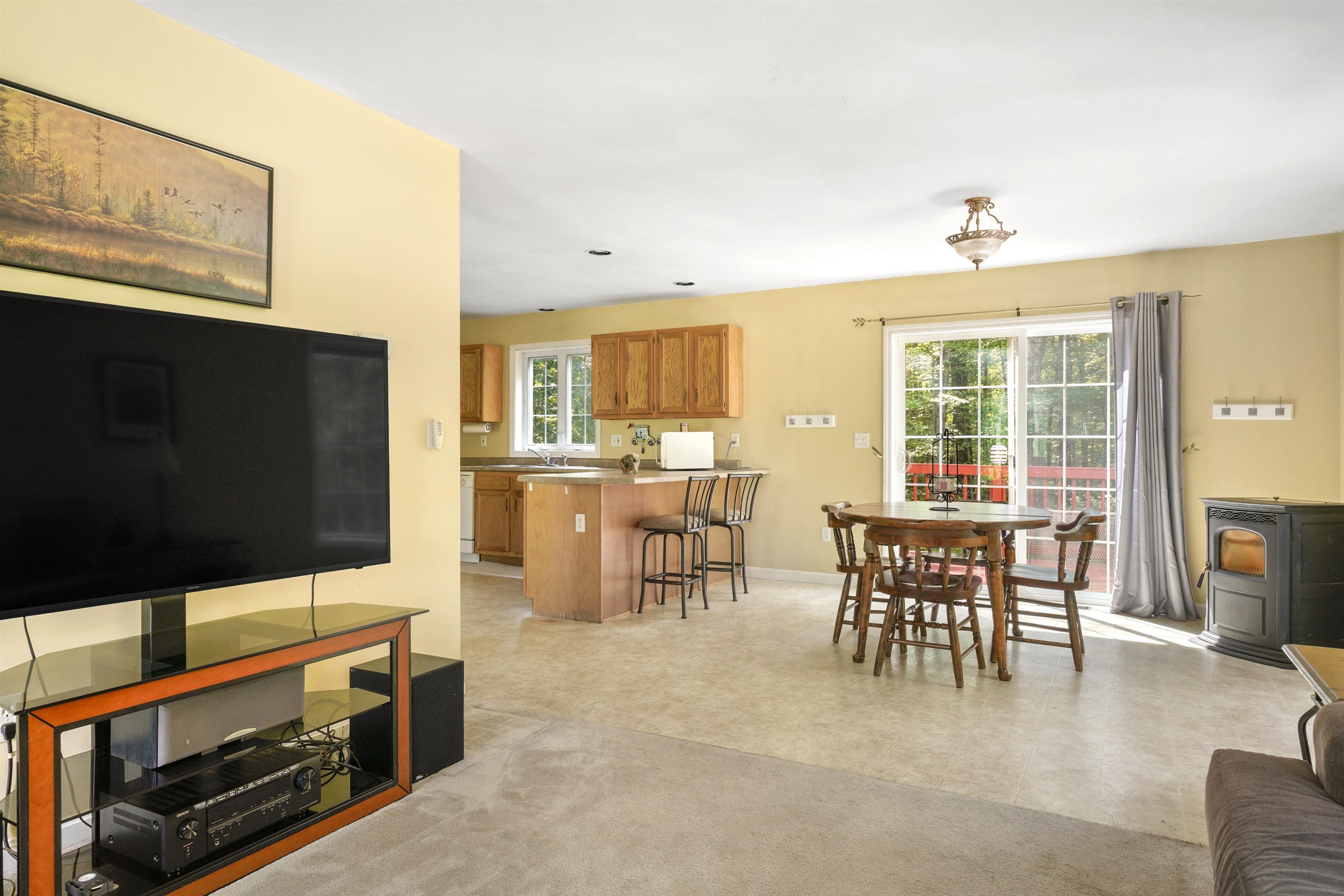 266 Center Hill Road Epsom, NH 03234 - Photo 5 of 44