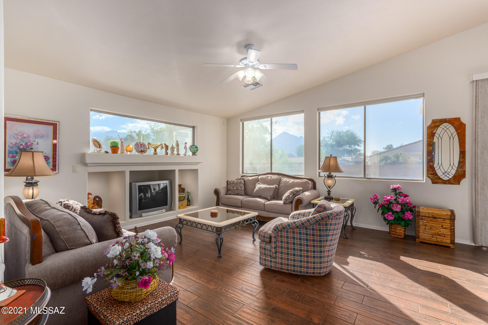 355 West Greys Road Tucson, AZ 85737 - Photo 3 of 25