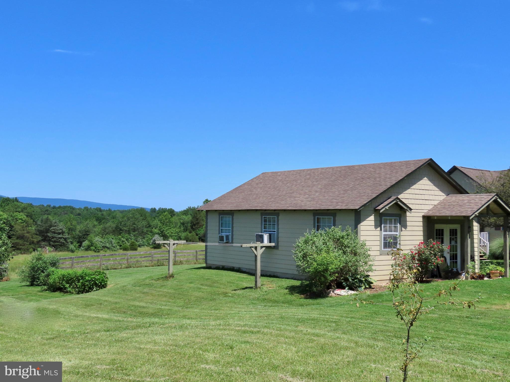 369 Hinsons Ford Road Amissville, VA 20106 - Photo 7 of 50 Studio and mountain view