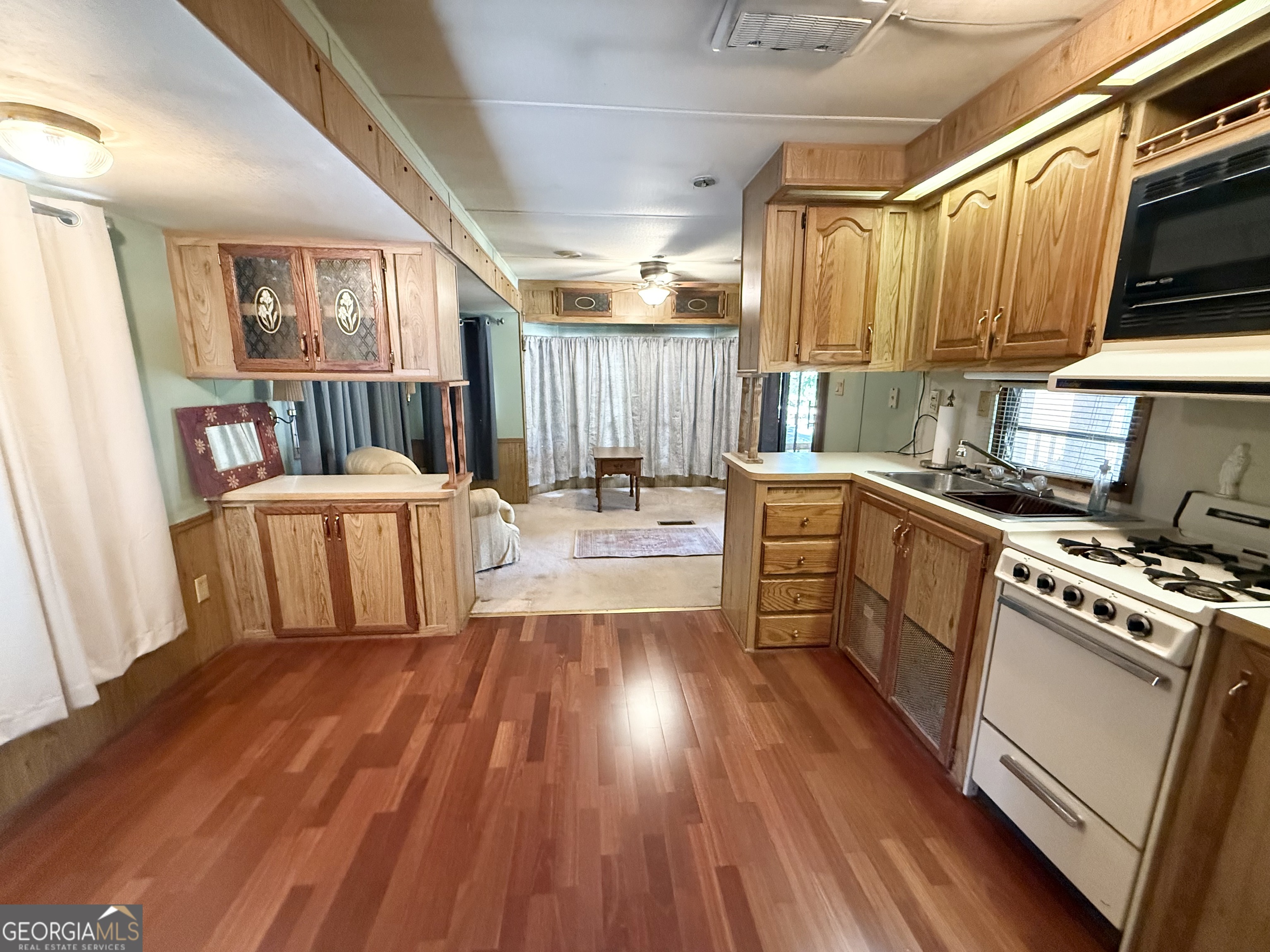 151 Cindy Parkway Cleveland, GA 30528 - Photo 9 of 36