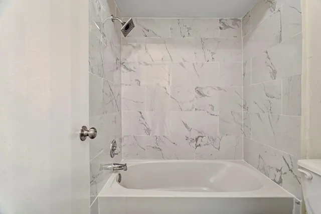 $89,900 | 6633 West Airport Boulevard, Unit 916, Houston, TX 77035