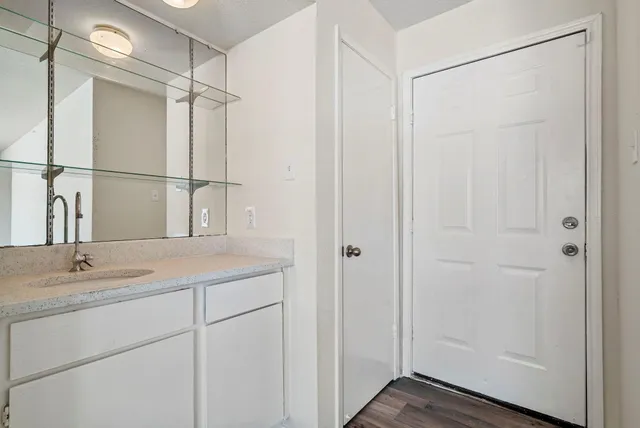 $89,900 | 6633 West Airport Boulevard, Unit 916, Houston, TX 77035