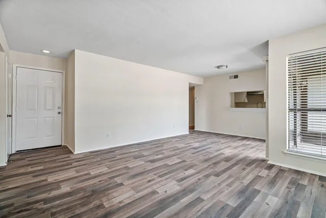 $89,900 | 6633 West Airport Boulevard, Unit 916, Houston, TX 77035