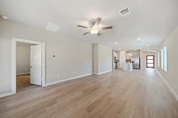 $1,900 | 1666 Shae Oak Lane, Conroe, TX 77304