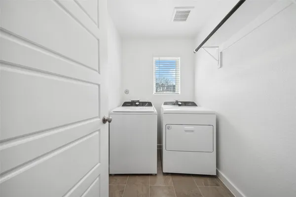 $1,900 | 1666 Shae Oak Lane, Conroe, TX 77304