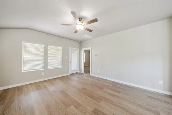 $1,900 | 1666 Shae Oak Lane, Conroe, TX 77304