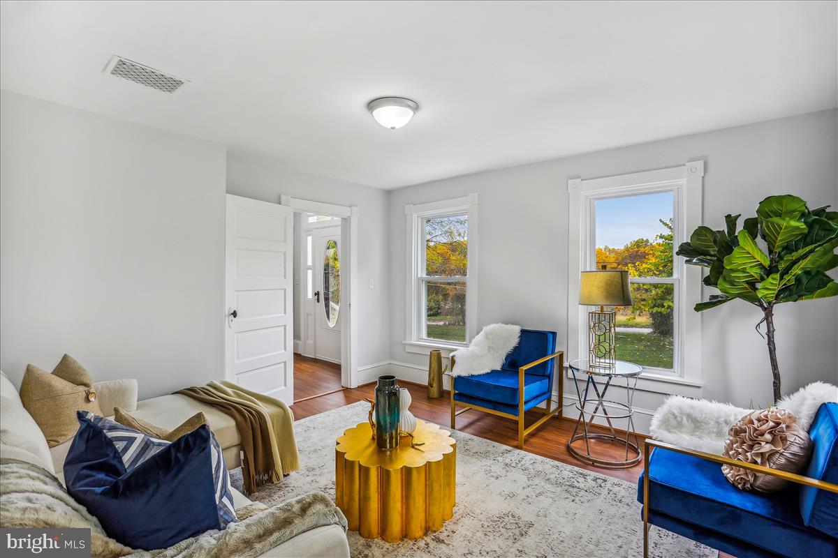 10100 Moxley Road Damascus, MD 20872 - Photo 21 of 79 Family Room with an abundance of natural light!
