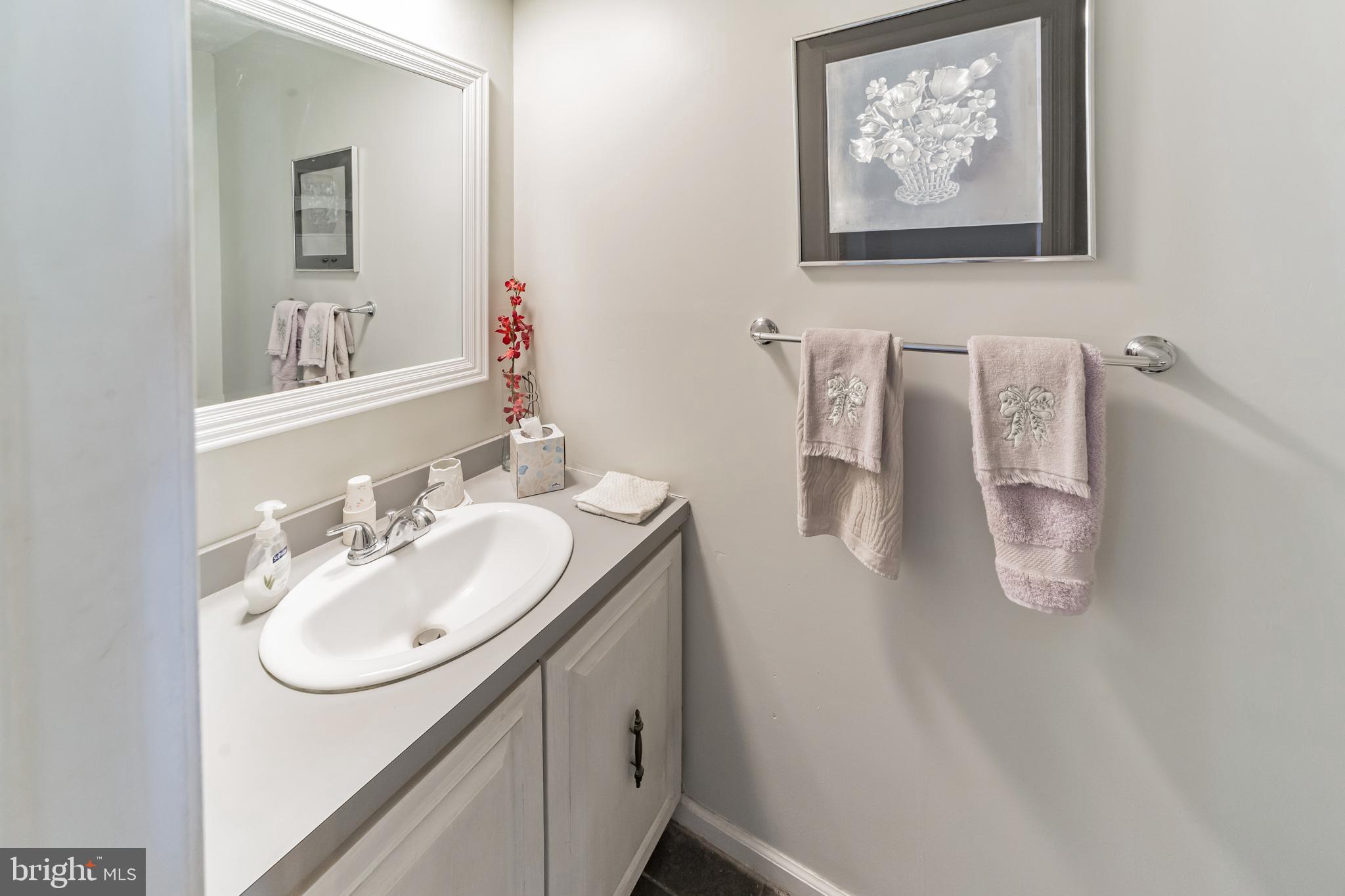 1666 Valley Greene Road Paoli, PA 19301 - Photo 5 of 28 Gallery Image 5
