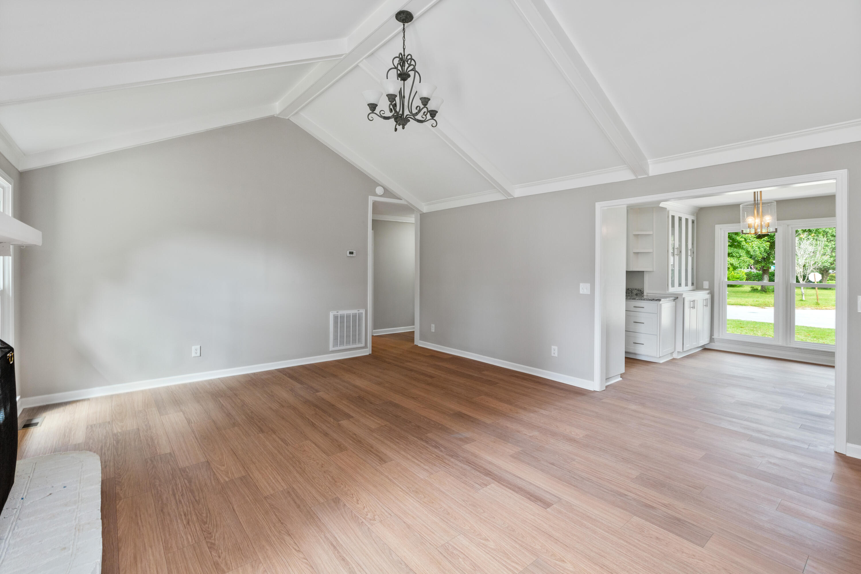 2543 Dearborne Road North Charleston, SC 29406 - Photo 12 of 42 2543 Dearborne Rd_Brett Martin Photograp
