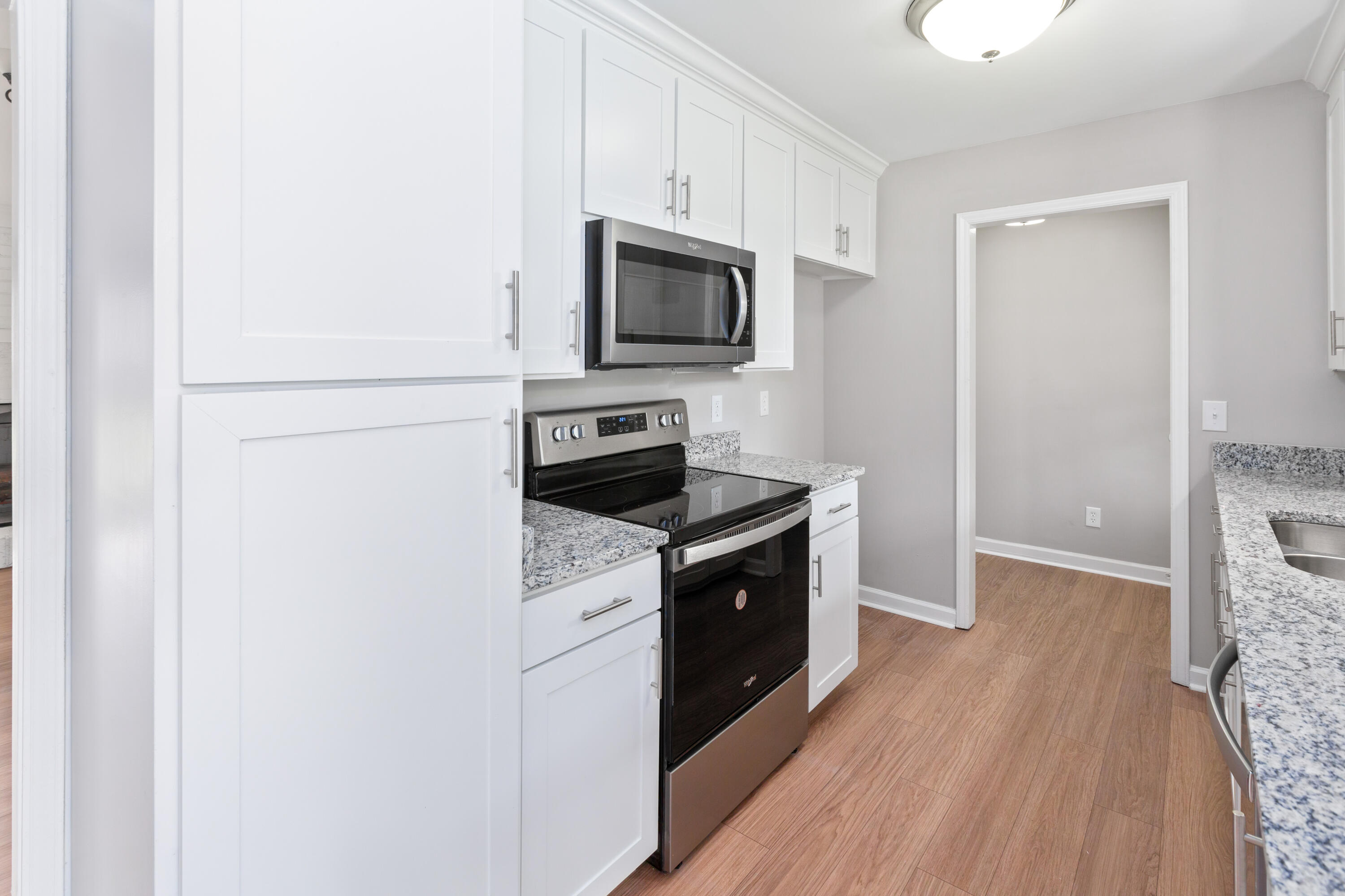2543 Dearborne Road North Charleston, SC 29406 - Photo 8 of 42 2543 Dearborne Rd_Brett Martin Photograp
