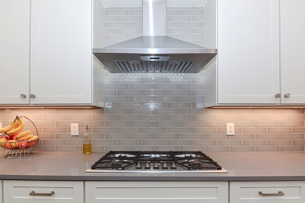 34 Border Road Needham, MA 02492 - Photo 12 of 39