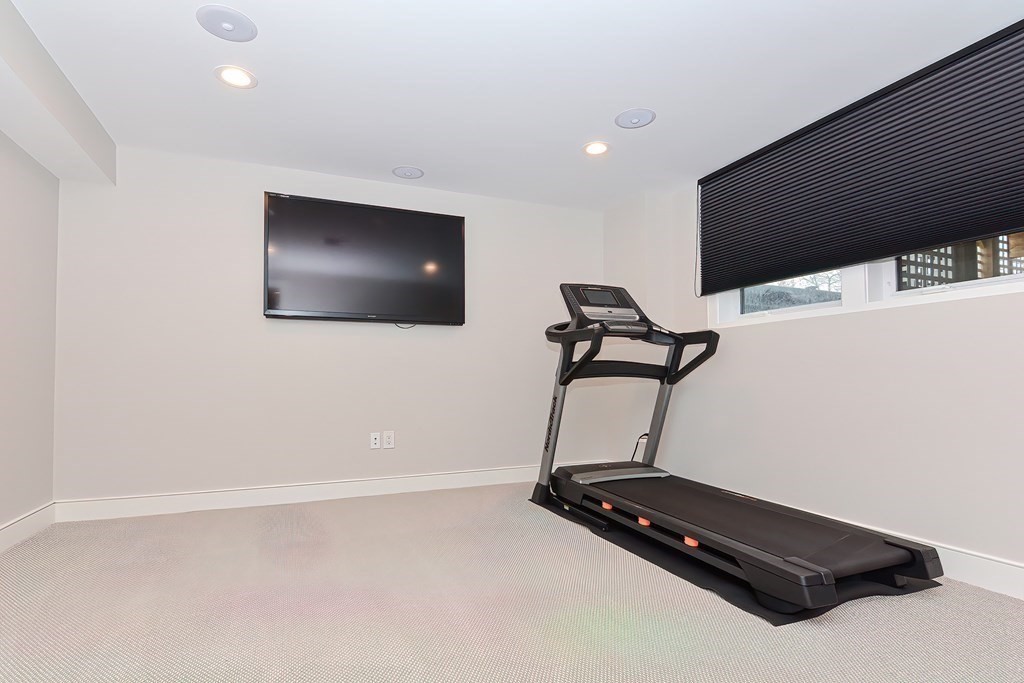 34 Border Road Needham, MA 02492 - Photo 32 of 39