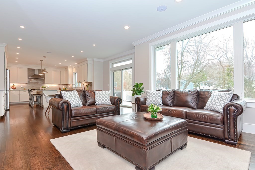 34 Border Road Needham, MA 02492 - Photo 7 of 39