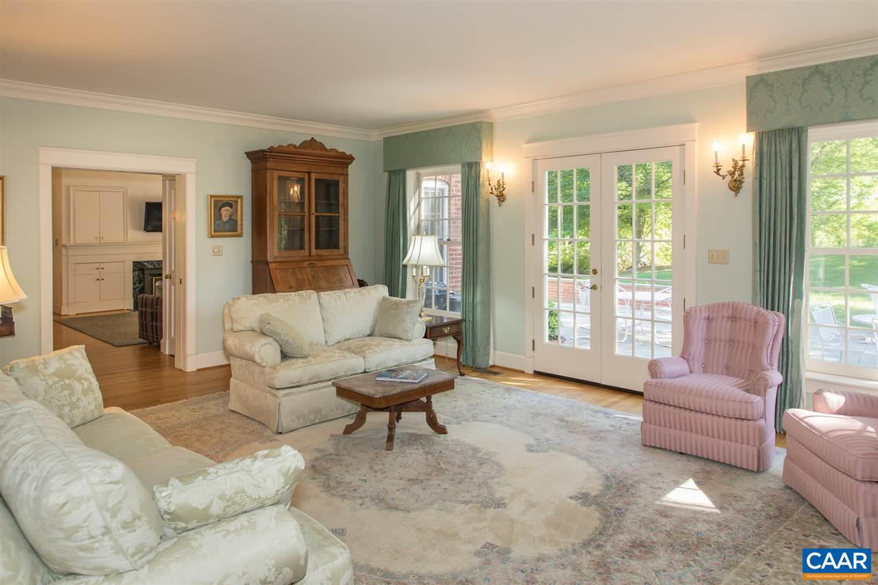 3897 Free Union Road Charlottesville, VA 22901 - Photo 14 of 47 a living room with furniture and a large window