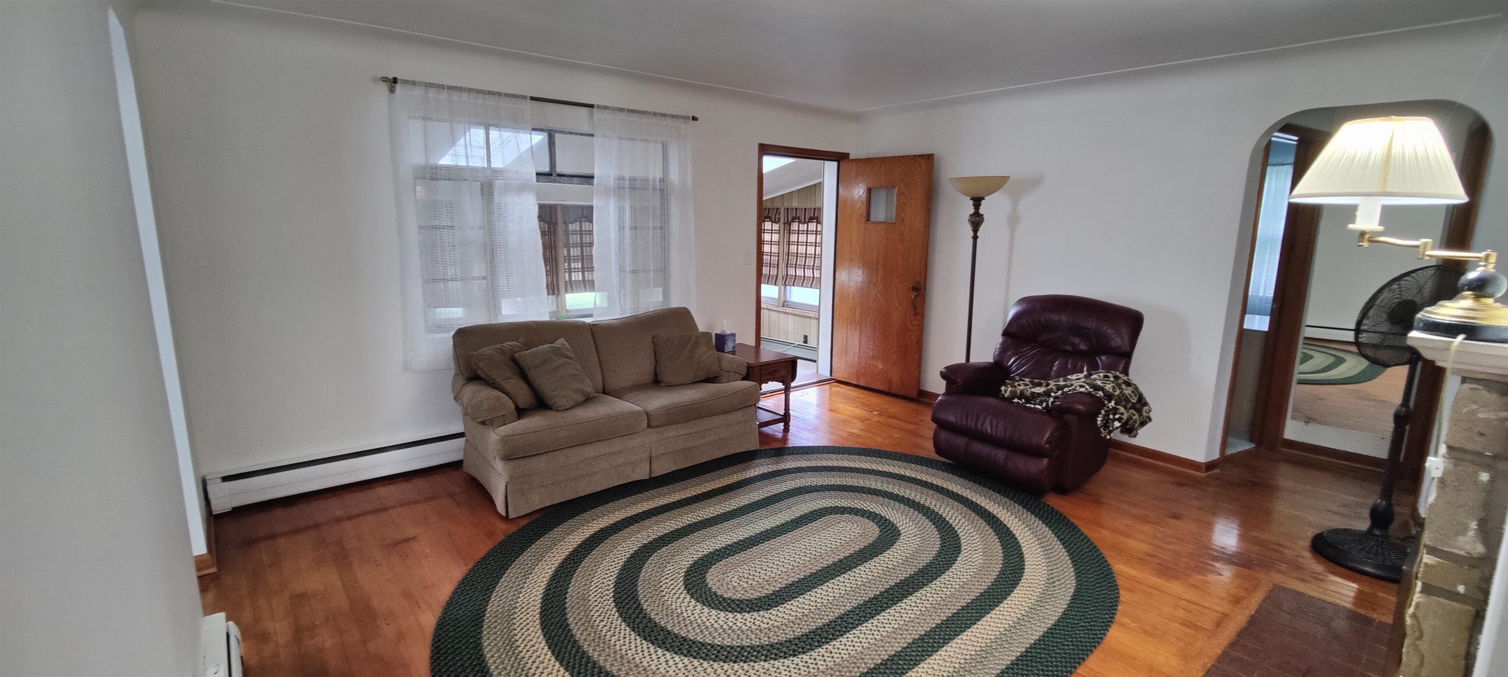 8647 Stephens Road Center Line, MI 48015 - Photo 5 of 22 50121886-4.JPG