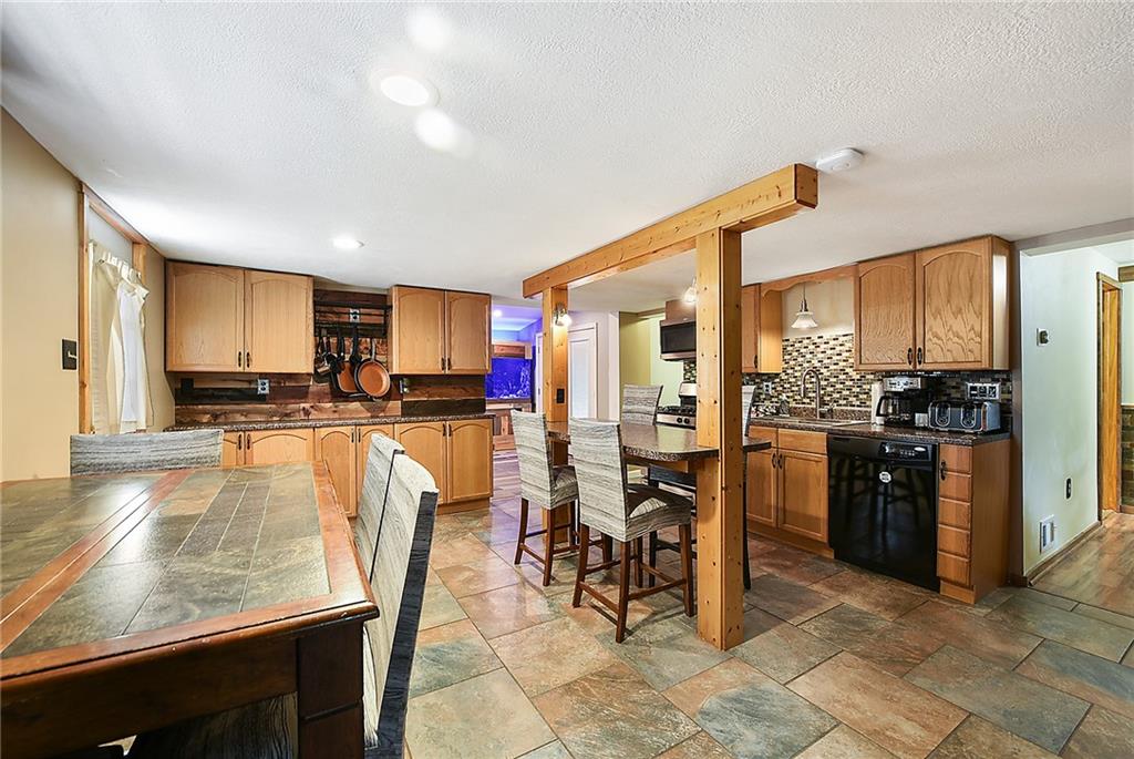 2060 Millerstown Road Tarentum, PA 15084 - Photo 5 of 25 Gallery Image 5