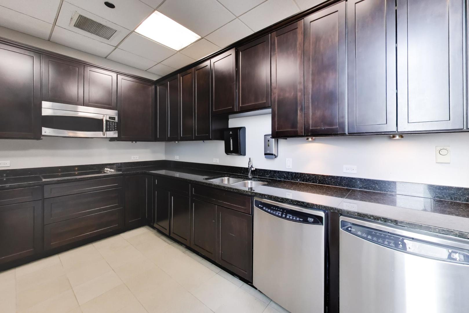 1629 South Prairie Avenue, Unit 805 Chicago, IL 60616 - Photo 45 of 52 Gallery Image 45