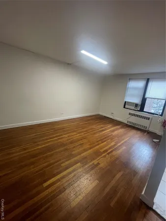 $2,300 | 150-20 71st Avenue, Unit 2F | Kew Gardens Hills