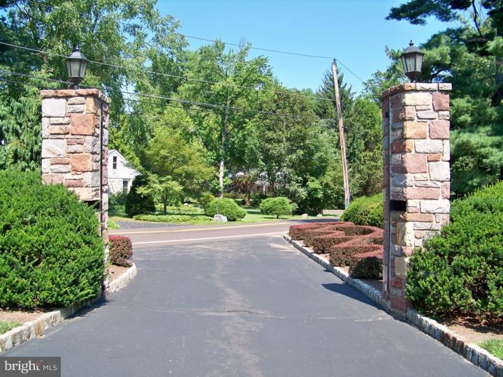 1477 Rydal Road Rydal, PA 19046 - Photo 3 of 25