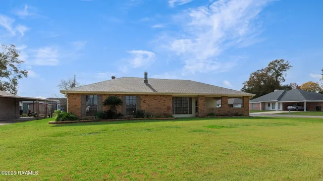$239,900 | 400 Cheyenne Circle, Scott, LA 70583