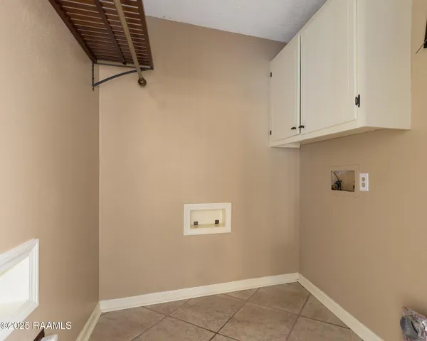 $239,900 | 400 Cheyenne Circle, Scott, LA 70583