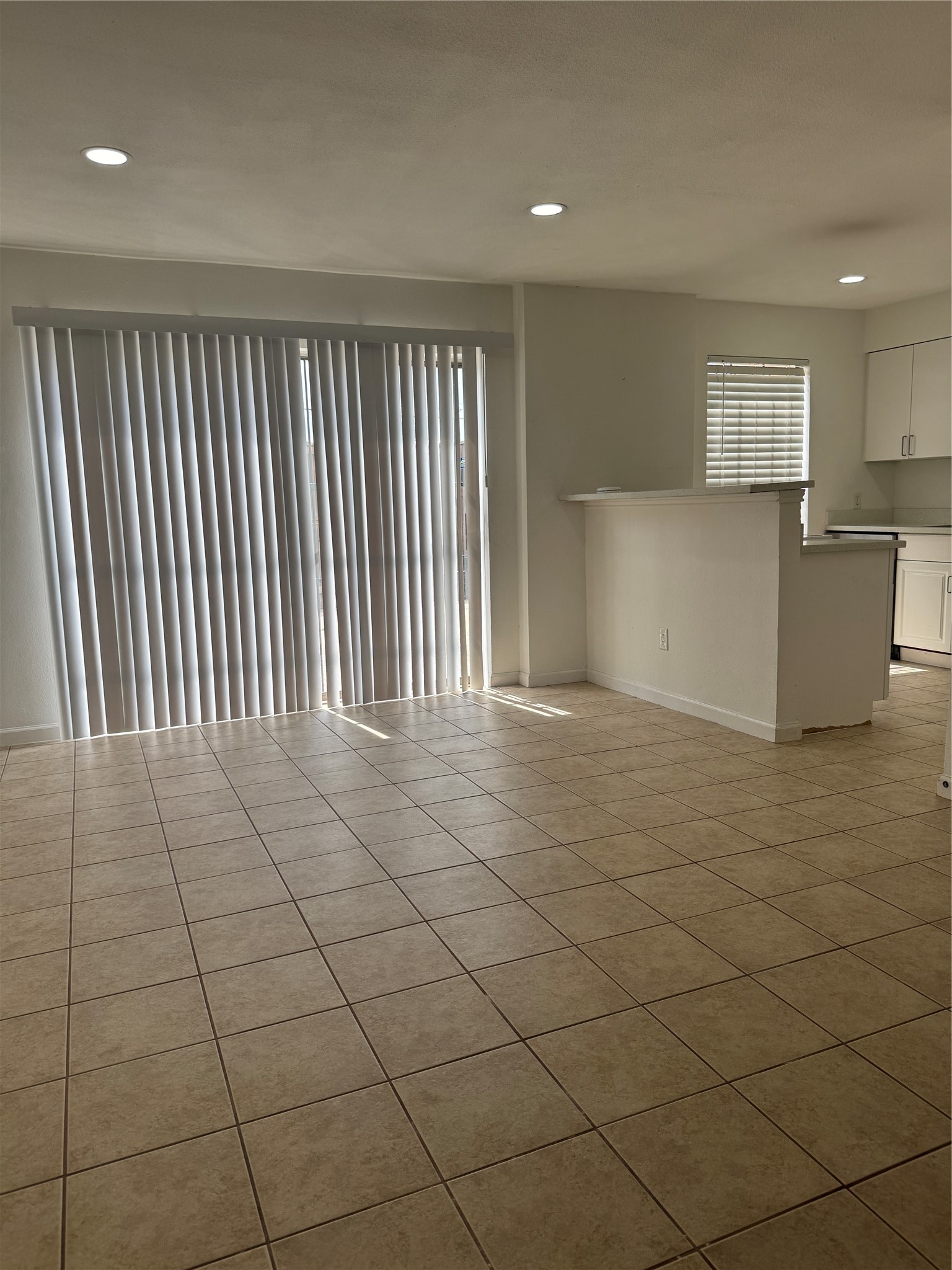 6645 Wanda Lane Houston, TX 77074 - Photo 11 of 27 Dining and Kitchen