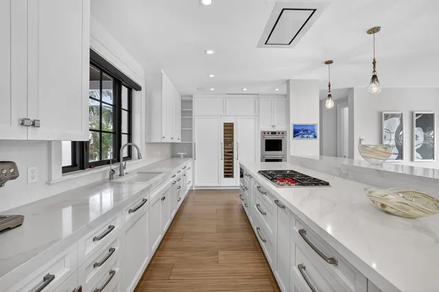 $13,995,000 | 400 Mola Avenue, Fort Lauderdale, FL 33301