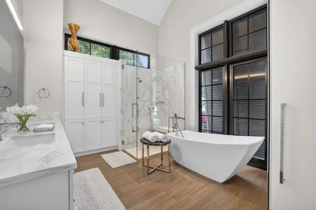 $13,995,000 | 400 Mola Avenue, Fort Lauderdale, FL 33301