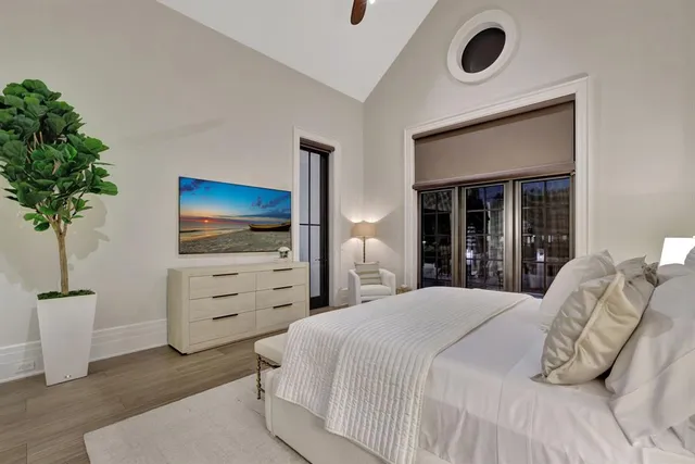 $13,995,000 | 400 Mola Avenue, Fort Lauderdale, FL 33301