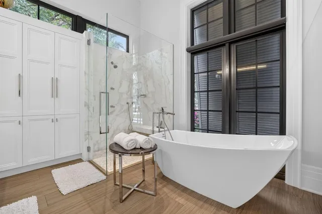 $13,995,000 | 400 Mola Avenue, Fort Lauderdale, FL 33301