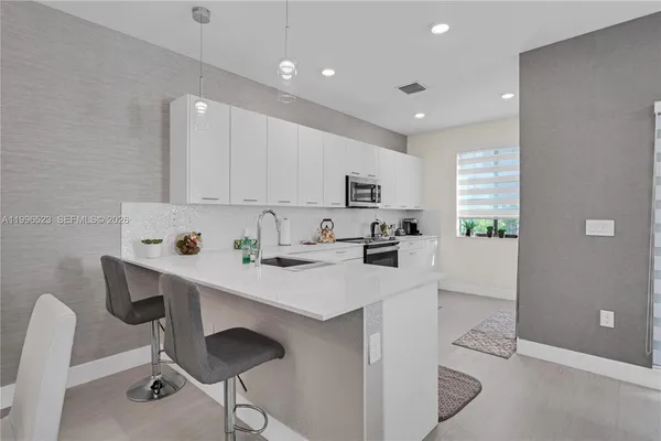 $5,400 | 4608 Northwest 83rd Street, Doral, FL 33122