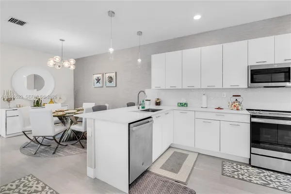 $5,400 | 4608 Northwest 83rd Street, Doral, FL 33122